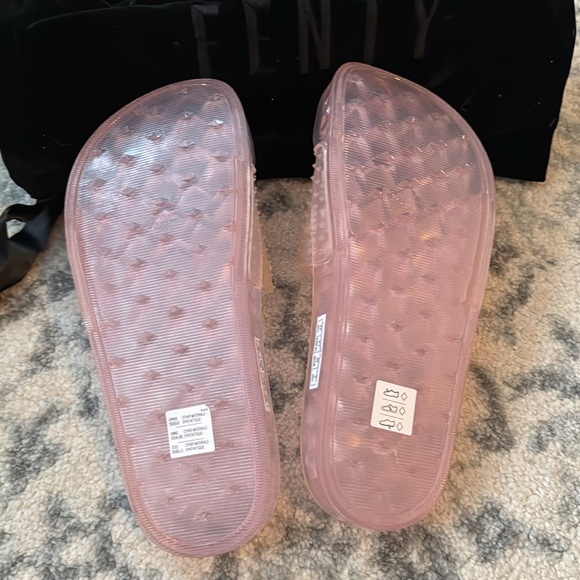 Puma X Fenty by Rihanna Jelly Slides - Picture 3 of 3